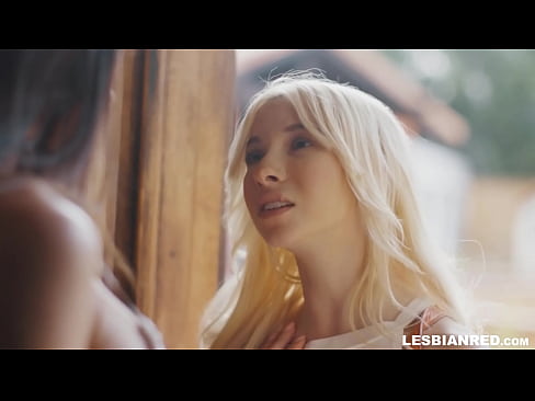 ❤️ Κορίτσι επιστρέφει στο σπίτι μετά από μερικούς μήνες και καταλήγει να τρώει το μουνί της μητριάς της Πλάκες, στο el.josporn-com.ru ️❤